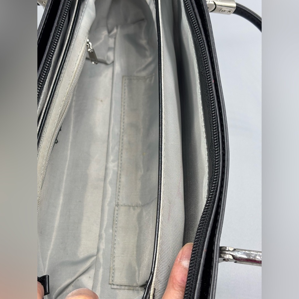 🖤Beijo Elegant Black Patent Leather Handbag - Picture 10 of 13